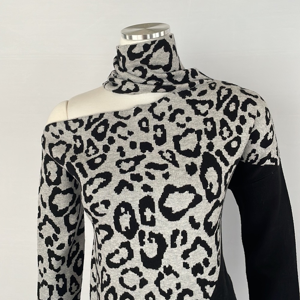 NWOT Venus Leopard Sweater Small - Picture 4 of 12